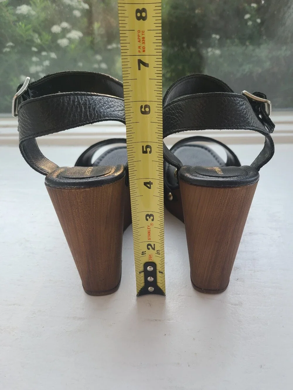 🌟Christian Di Riccio Black Studded Leather Wedge Sandals Size 8 EU 39 Italy - Picture 9 of 9
